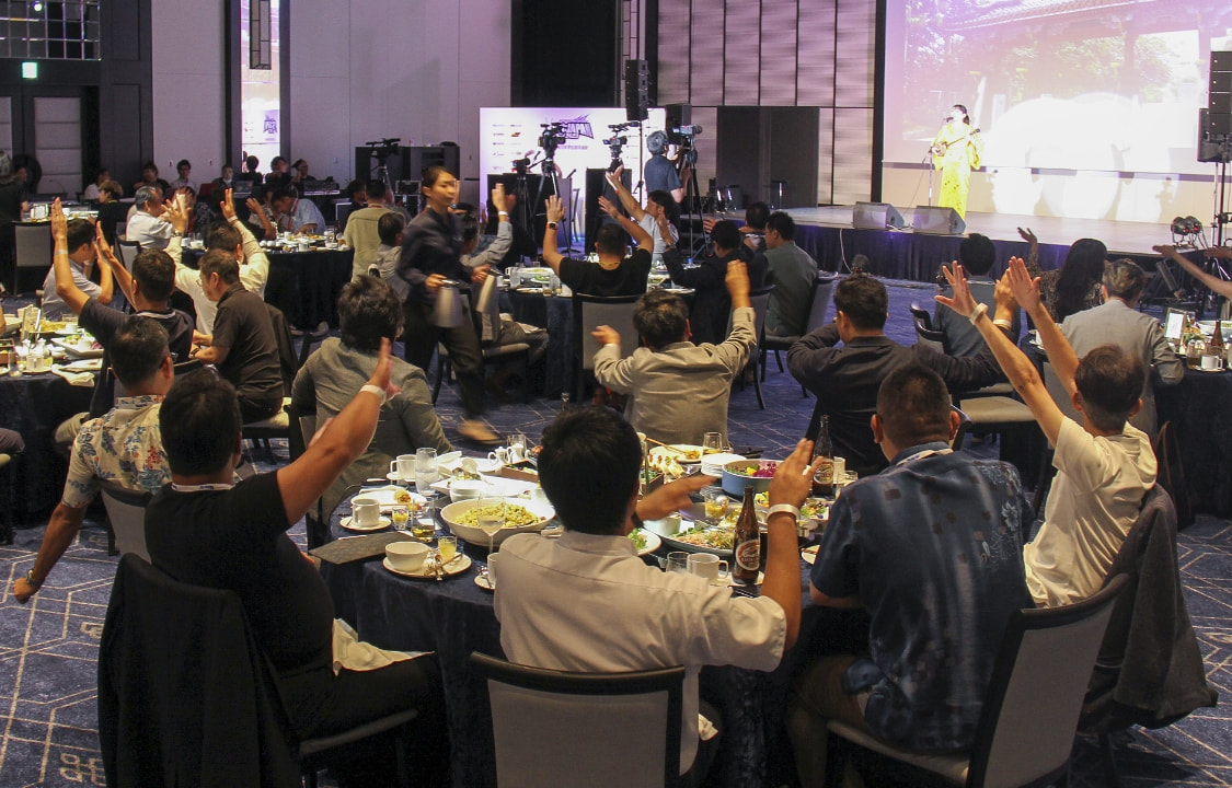 イベント終了後は参加希望者を懇親会に無料でご招待。