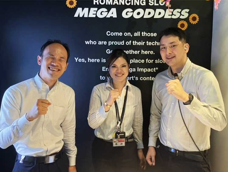 船橋駅から徒歩1分！地域の名物になるほどお客様から高い支持を頂いているお店です。