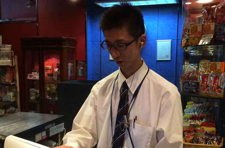 スタッフ全員が仲が良くて、雰囲気の良さがポイントです！