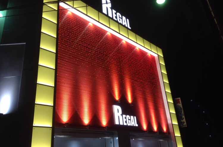 勤務地は駅近くでアクセス◎