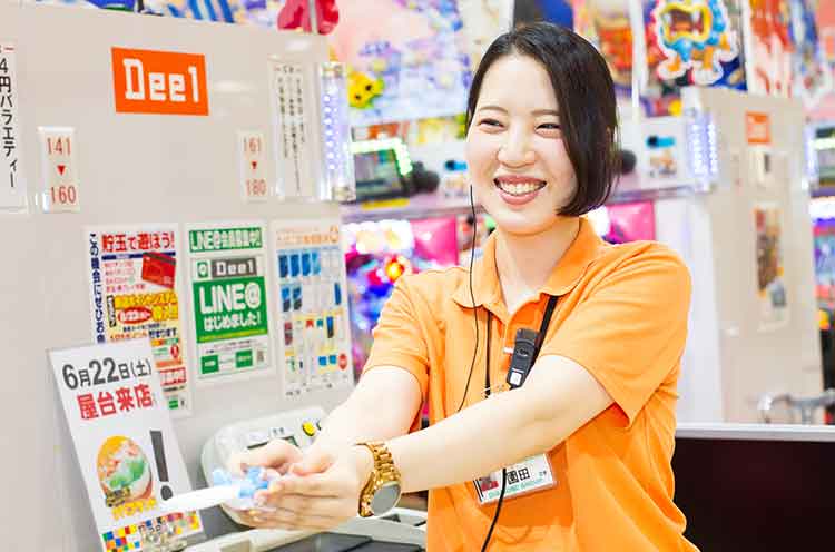 笑い声が飛び交う職場。楽しく仕事ができるので、アルバイト含め長く働いてくれる人が多いです。