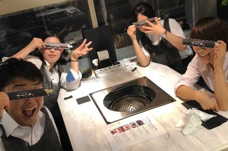 仕事終わりにご飯！(SNS更新も。雰囲気をもっと見たい方はセントラル伸光採用で検索！）