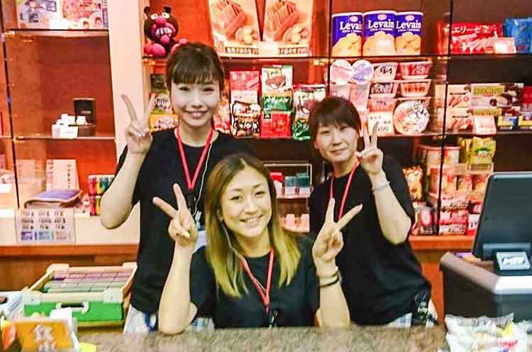 スタッフ同士の仲の良さはバツグン！お客様への接客にも親しさを感じるような、アットホーム雰囲気です。