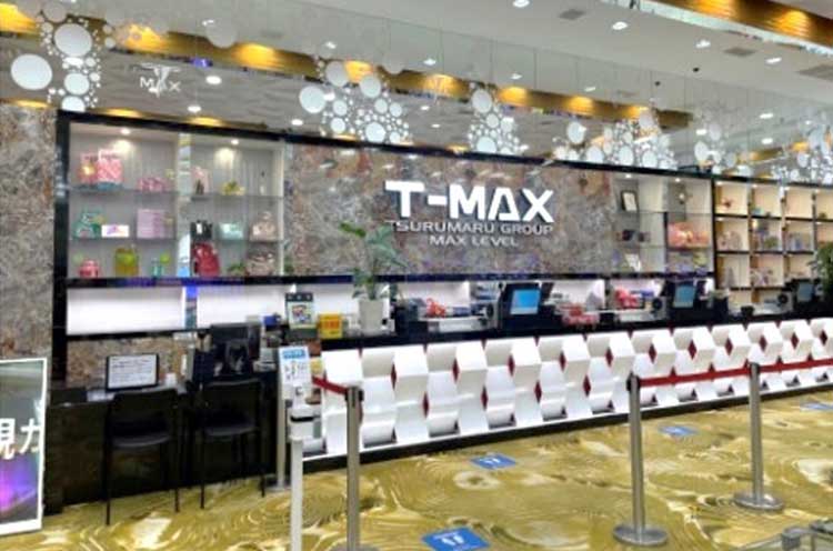 明るい店内。毎日キレイで快適な空間で働けます。