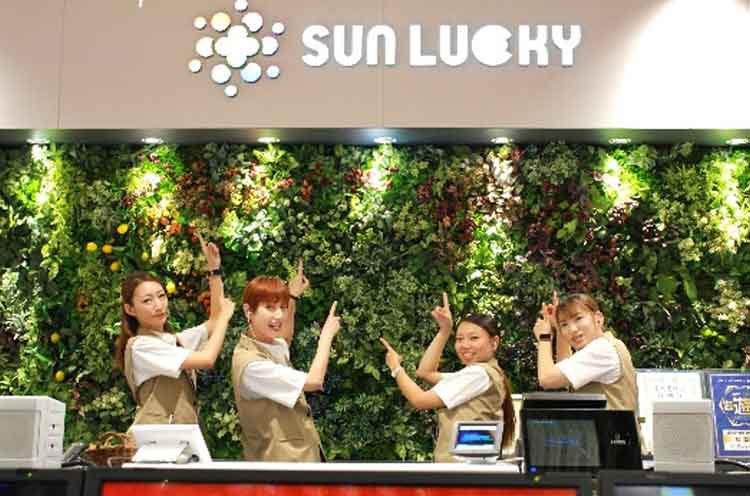 女性スタッフも活躍中!お互いにサポートし合える環境です。