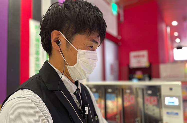 全台スマートシステム導入で、重い玉運びは一切なし!接客中心のお仕事です。