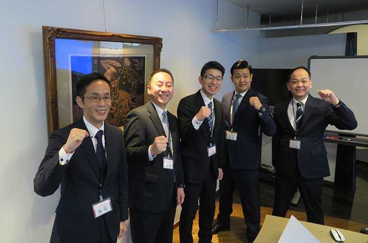 チームワークに自信あり！困ったときや不安なときは、すぐ相談できる仲間がいます。